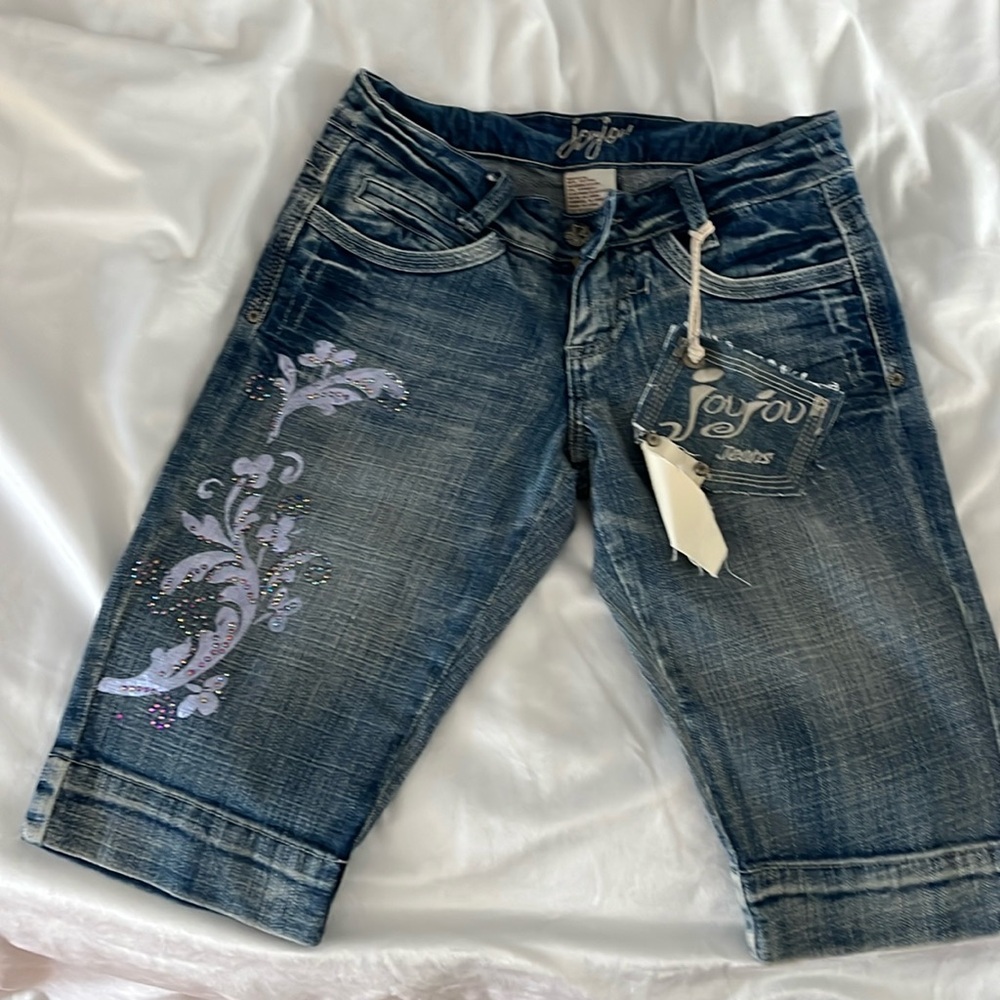 Jou/Jou Juniors Denim Bedazzled with floral design Bermuda Jean shorts Size3/4